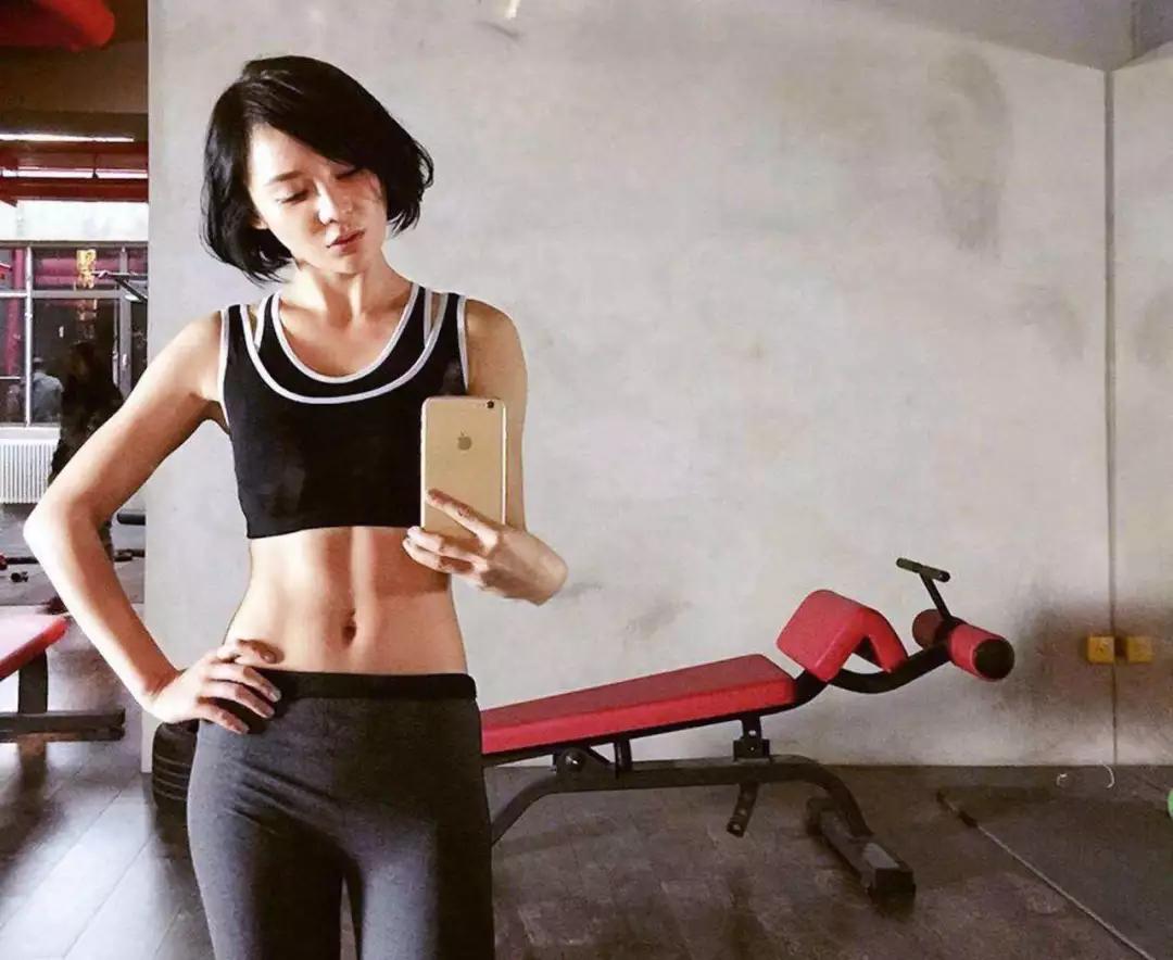 马甲线女王袁姗姗打拳击,袁姗姗马甲线女王全集