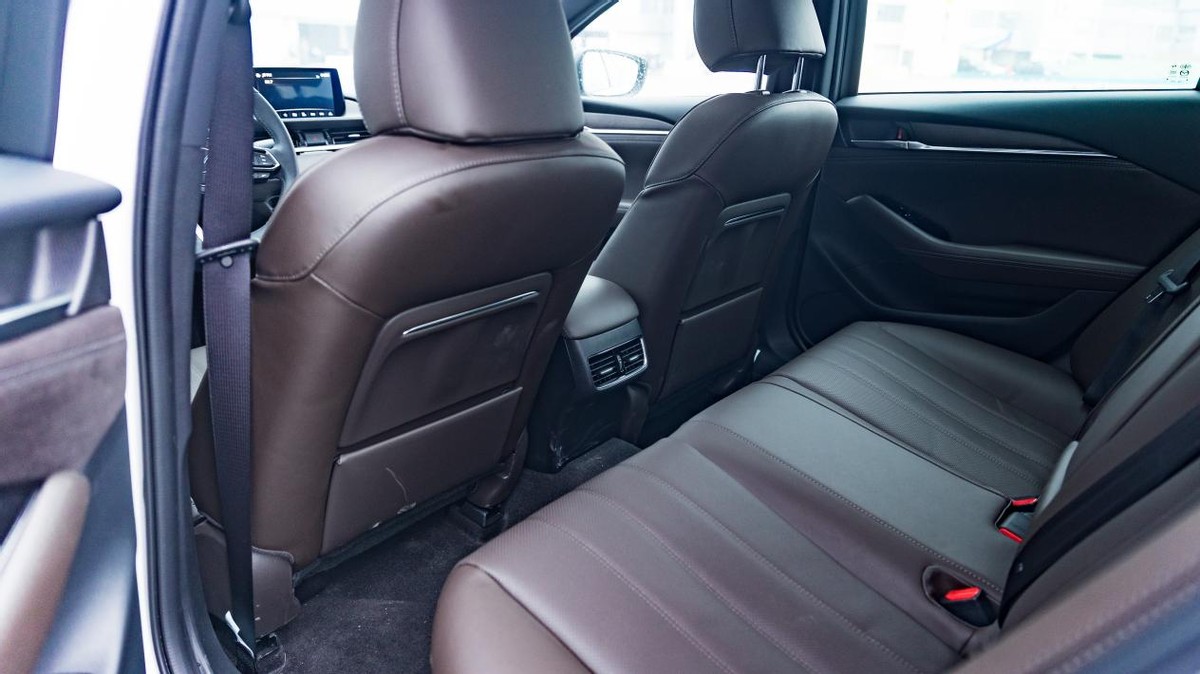 马自达阿特兹马六,阿特兹2.5跟马六2.3哪个动力好