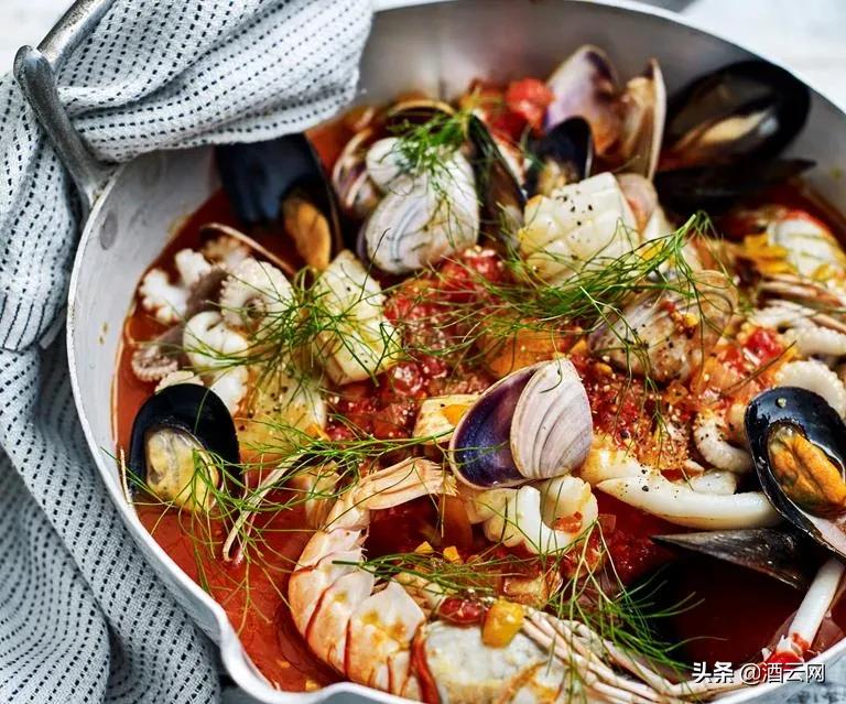 法餐经典菜品教学鹅肝,法式鹅肝焗生蚝做法