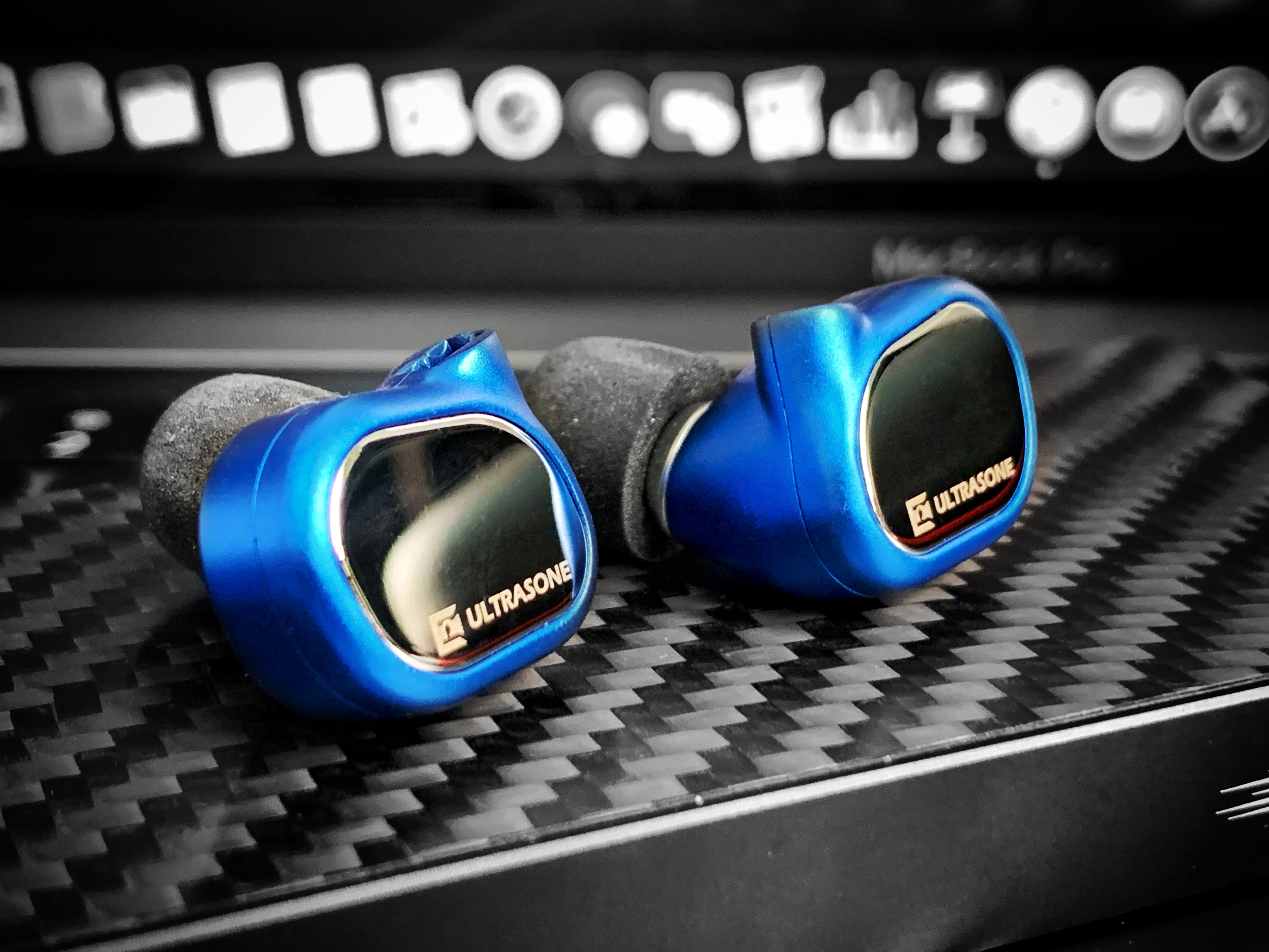 德奥最后的动人声音！极致用三万元打造的蓝宝石耳塞