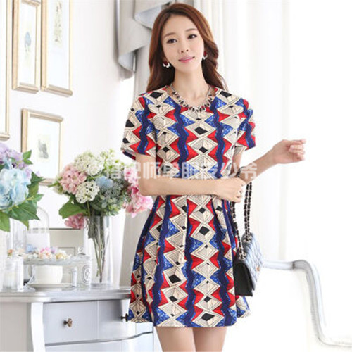 平胸怎么穿显大,平胸单眼皮