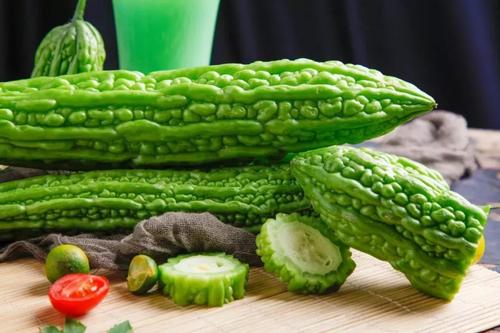 苦瓜炒肉好不好吃,苦瓜炒肉不焯水行吗