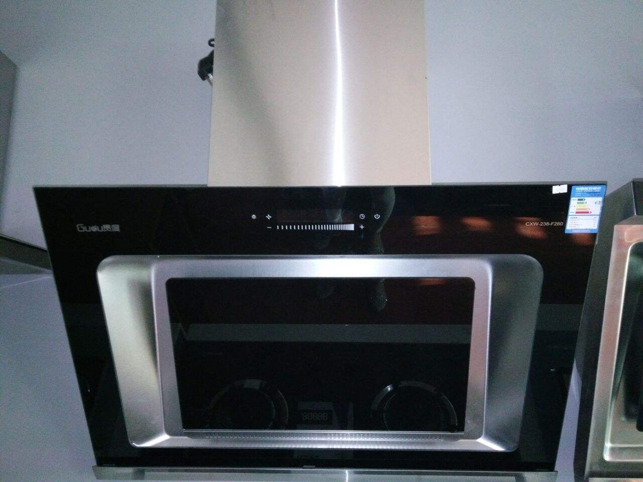 华帝油烟机与老板油烟机哪个好,华帝吸油烟机和方太吸油烟机哪个更好