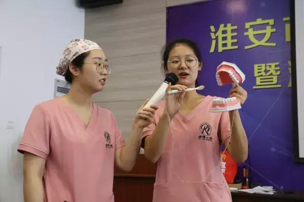 “知行瑞博”和你在一起，体验不一样的夏令营……