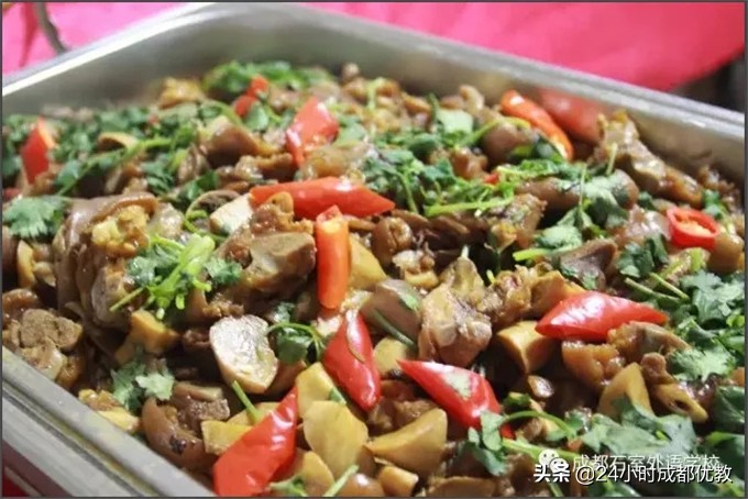 不用吆喝，学校办的好，家长最有发言权！孩子最有体验感！