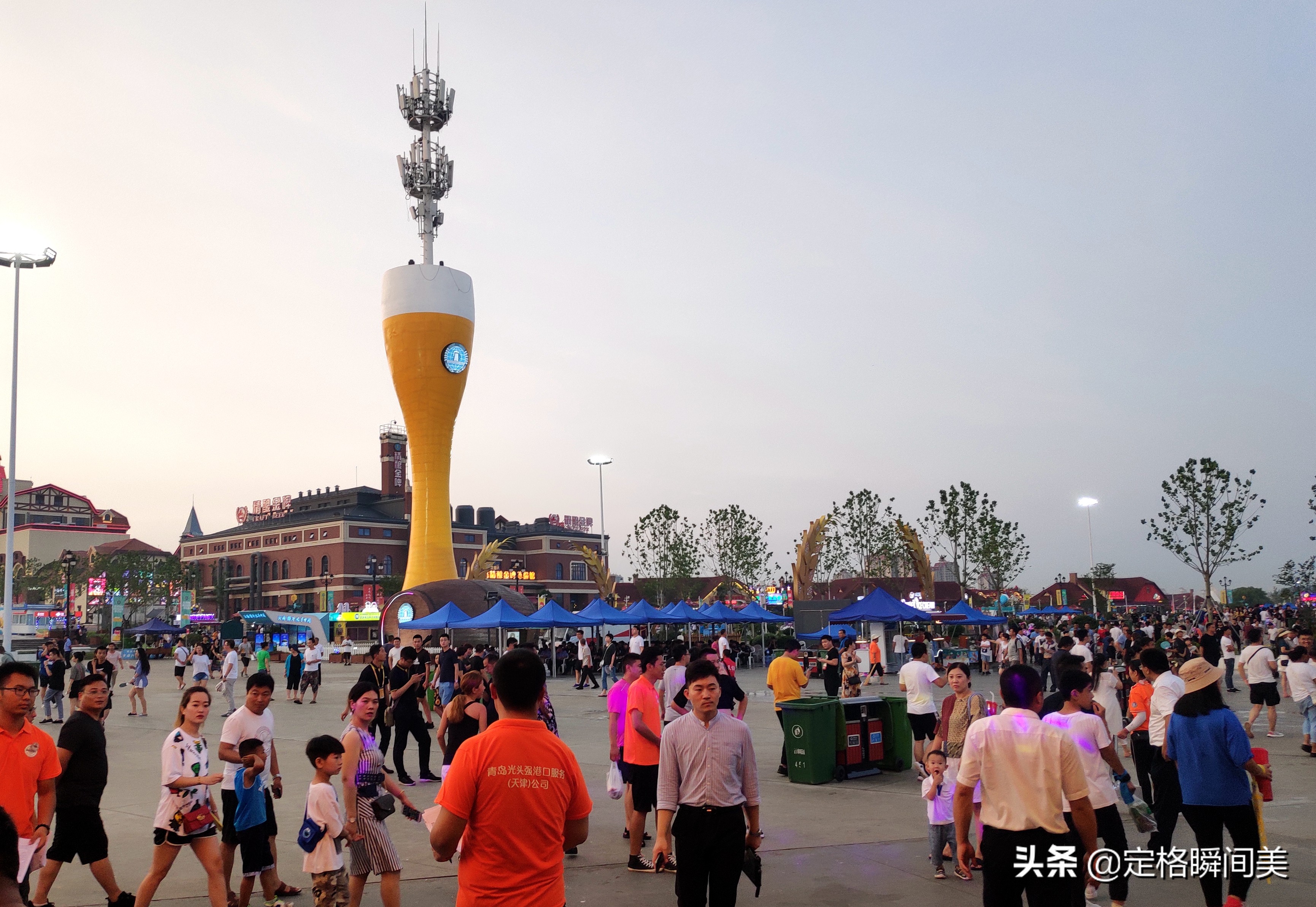 小生意赚大钱,晚上顾客排长队,一月的收入比你一年挣得都多