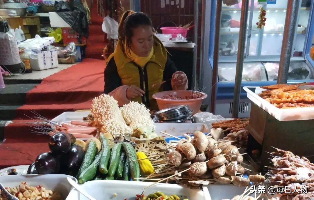 摆摊不容易,数钱最快乐,那些年我们练的摊儿……