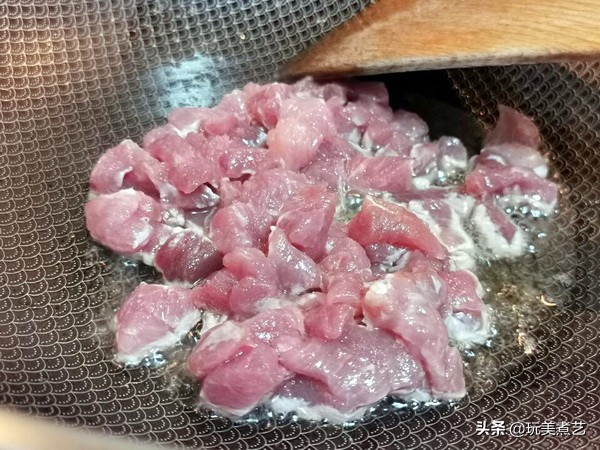 酸豆角怎么弄才好吃,酸豆角腌咸了要怎么变淡的