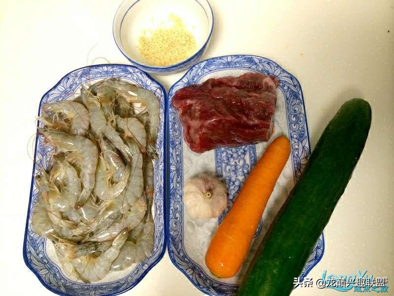 手把手教你做龙鱼最强营养秘方食谱--鲜虾牛肉狮子头，别馋哈