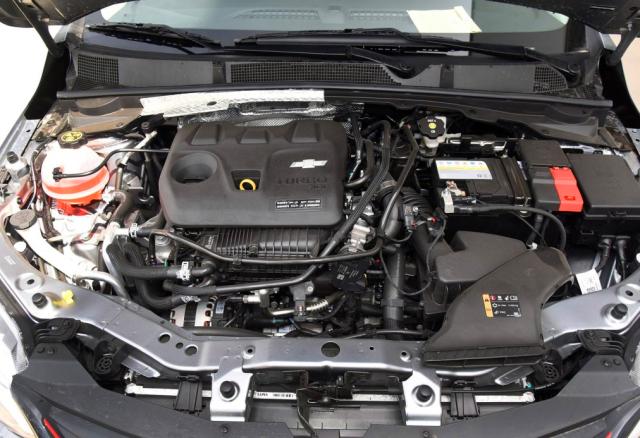 雪佛兰科沃兹和丰田卡罗拉,雪佛兰轻混和卡罗拉双擎