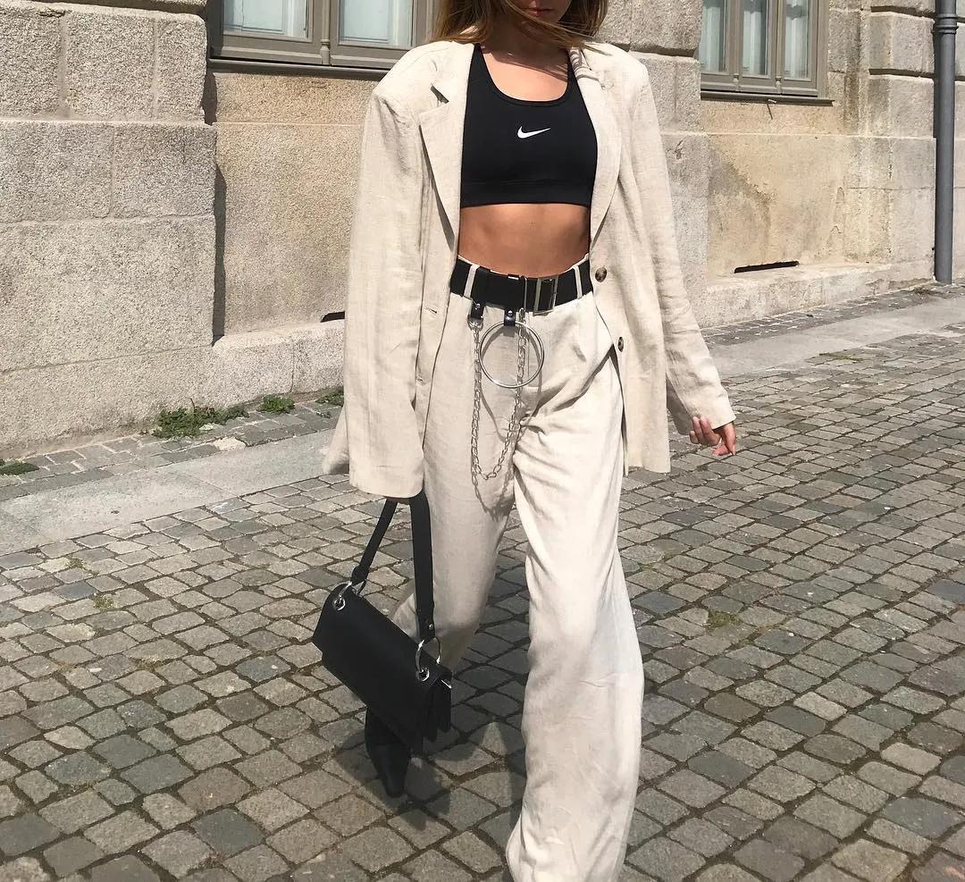 nike好看且好穿女,nike好看又不贵的单品衣服