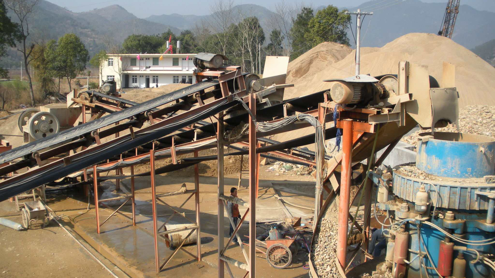 砂场输送带皮带更换方法,制砂机磨皮带原因