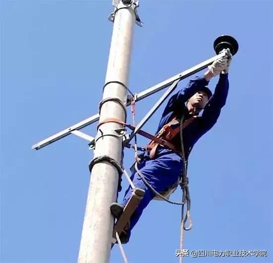 电力什么专业要爬电线杆子,专科电力专业是不是爬电杆