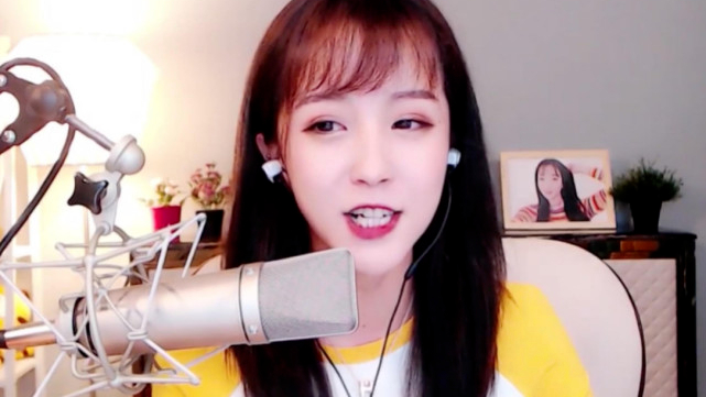 莉哥复出唱让我做你的眼睛,网红莉哥复出