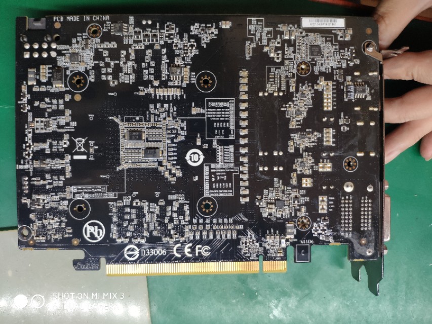 大神们来看看我的显卡是不是烧了,技嘉显卡目前有没有问题