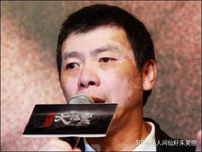 脸上有斑用什么护肤品祛斑效果好,40岁女人脸上长斑怎样有效祛斑