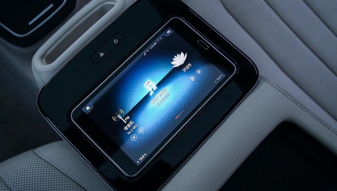 大气豪华的风格新款奔驰e级实车,奔驰e级2022款300l运动豪华