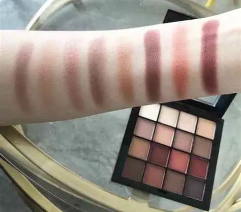 只需20秒让你眼睛永久变大,简单四步让你放大双眼