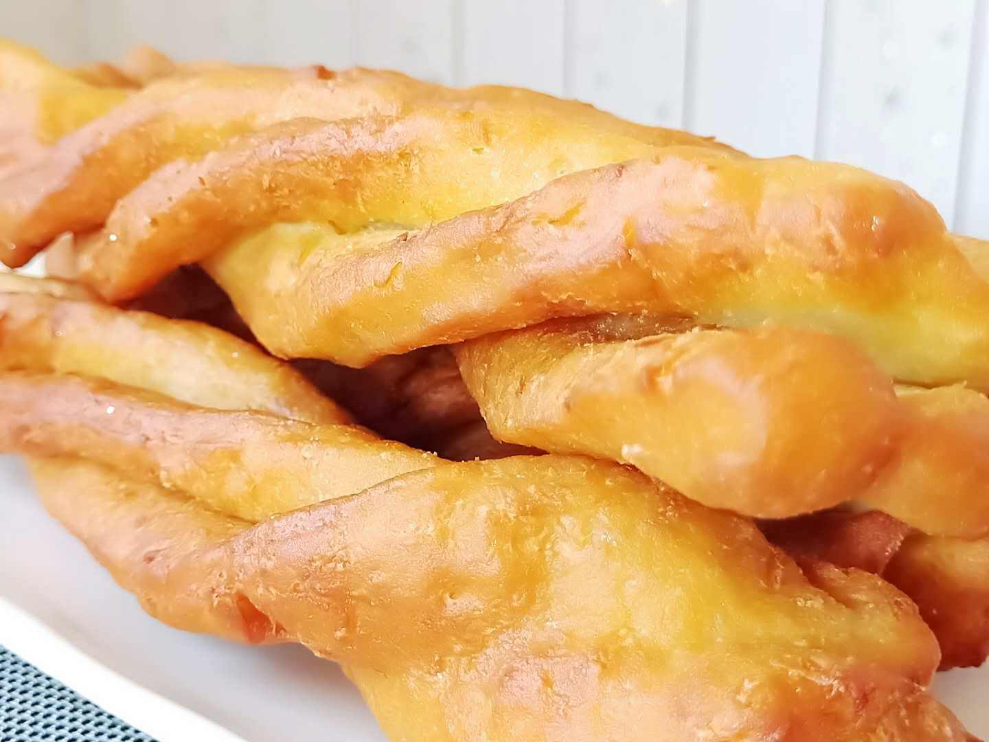 红薯油条的家常两种做法,红薯怎么样做小油条