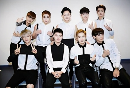 张艺兴论代言人的自我修养,张艺兴红血顶奢valentino代言人