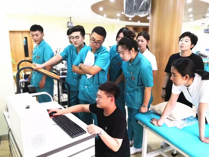 佐佑动态|长发·颐天和康养中心（红旗店）全员培训