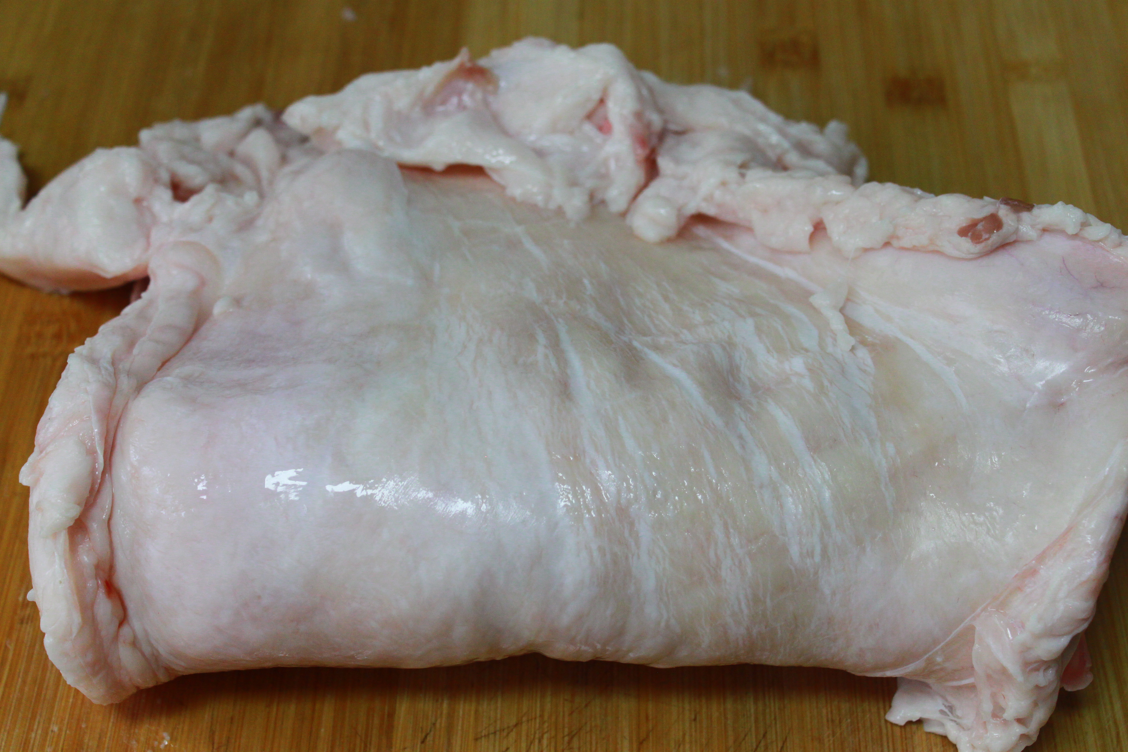 熬猪油放两碗水,熬猪油熬到什么程度加葱姜