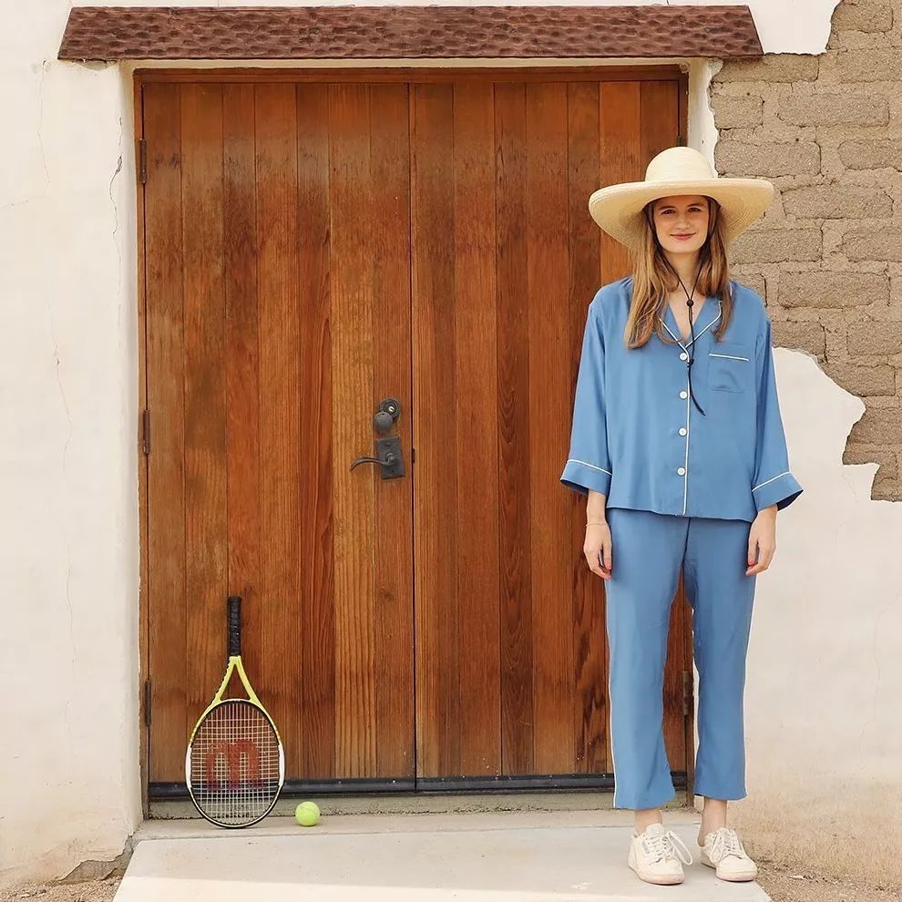 即使不出门也要穿出睡衣的别致,穿睡衣成了一种时尚