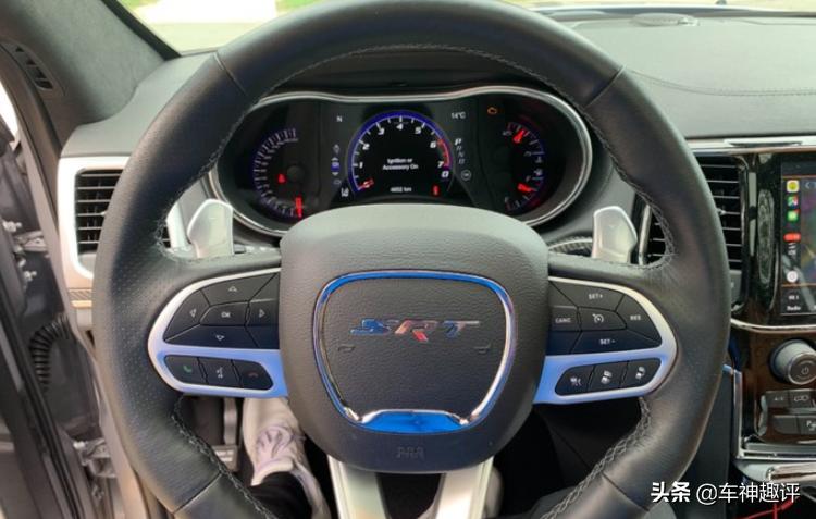 途乐大切诺基霸道哪个好,大切诺基srt试驾体验