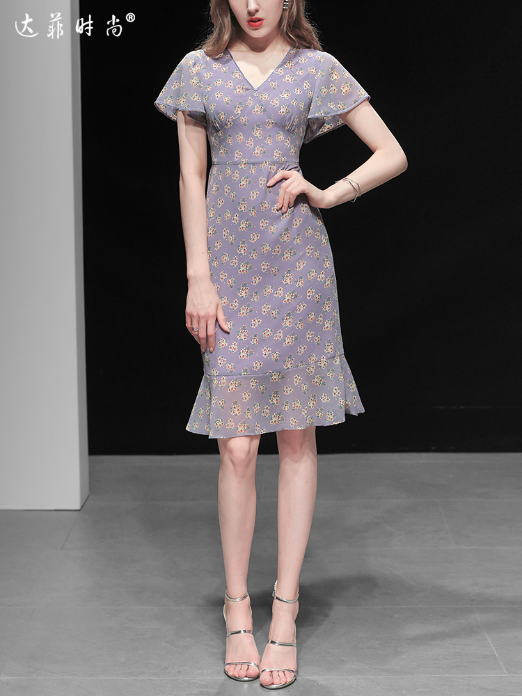 高级修身感连衣裙,高端精致连衣裙修身显气质白色