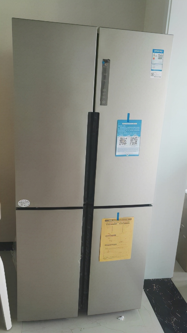 双开门和十字门冰箱哪个贵,十字门冰箱和双开门冰箱利弊