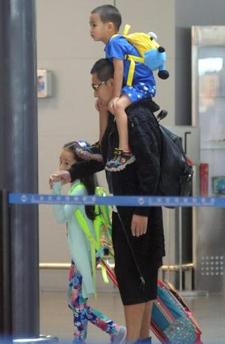 赵文卓张丹露哪年生孩子,赵文卓跟张丹露怎么认识的