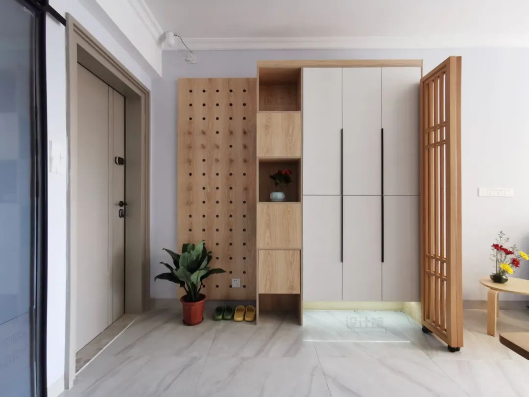 开门就是客餐厅鞋柜怎么做,门口好窄的户型鞋柜放在哪里