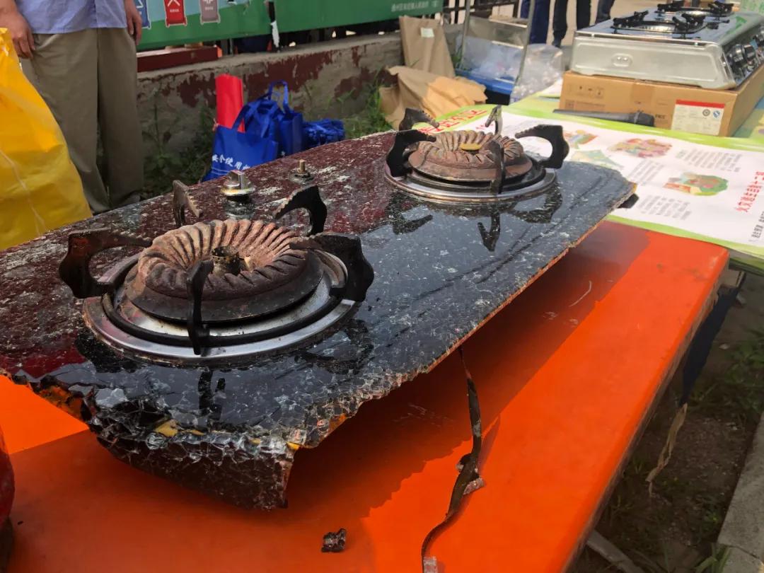 煤气泄漏怎么办消防员教你,液化气泄漏时正确的做法是