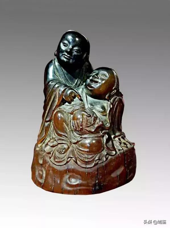 最老的犀牛角雕件,极少见红色犀牛角雕