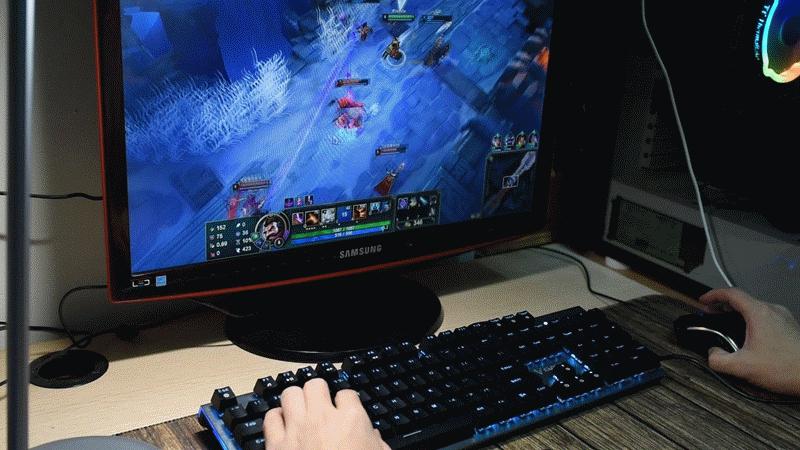 自从用了机械键盘就再也用不回电容胶了