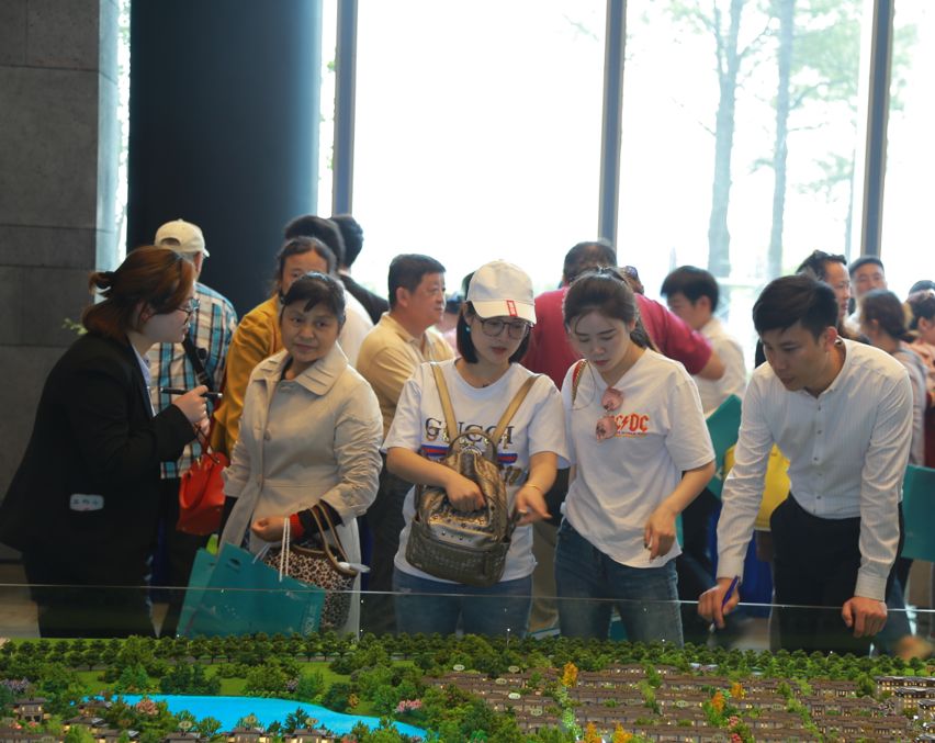 雅居乐别墅值不值得买,难以想象有人花400w买个15平的房子