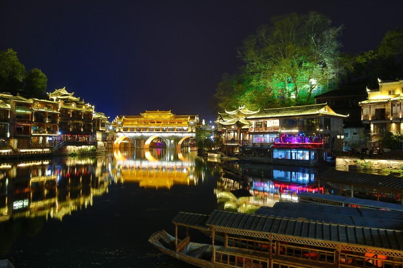 到凤凰古城旅游怎么去,深圳开车到凤凰古城旅游攻略