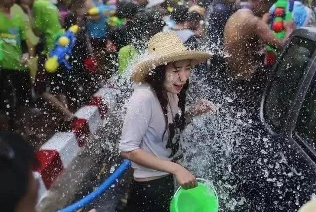 揽翠湖草坪文化节从哪进去,揽翠湖草坪音乐节