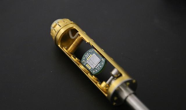 新加坡科技前沿：有了这个“小盒子”，从此和手机爆炸说再见