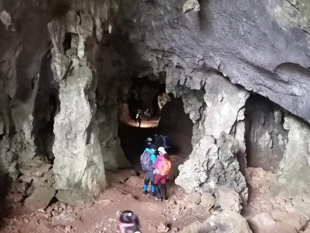 龙洞探秘寻找地下暗河,八面山龙洞地下暗河