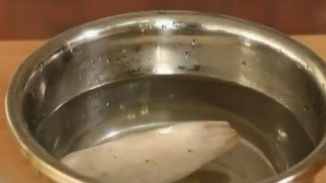 发蔫的蔬菜泡了液体之后变新鲜,不容易腐烂发蔫的蔬菜