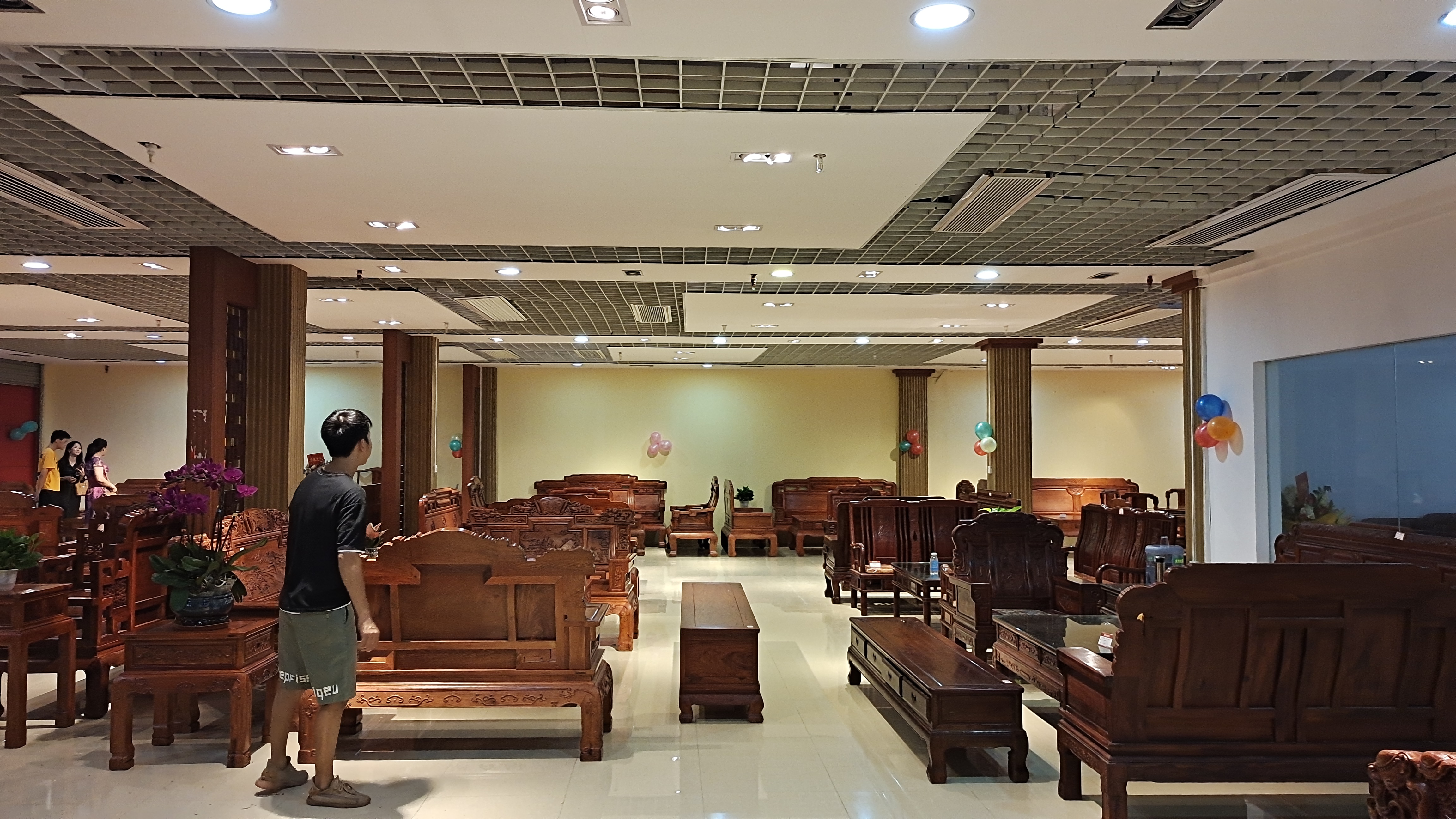 好消息！祝贺：荣华古典红木湛江海田家私城店隆重开业