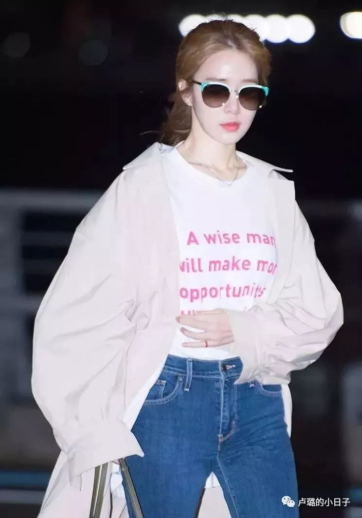 显高显瘦百搭，中年女人的少女感，是这样穿出来的