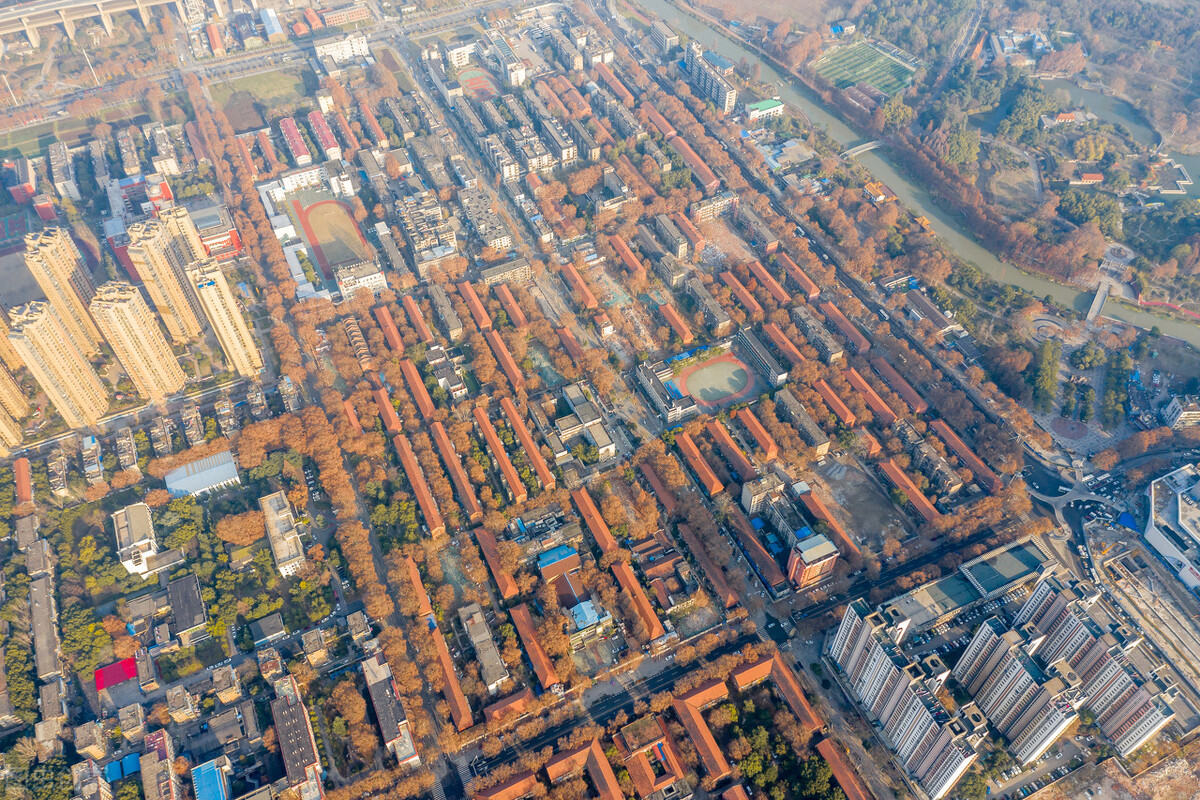 武汉钢铁为什么叫武钢,中国钢铁工业武汉