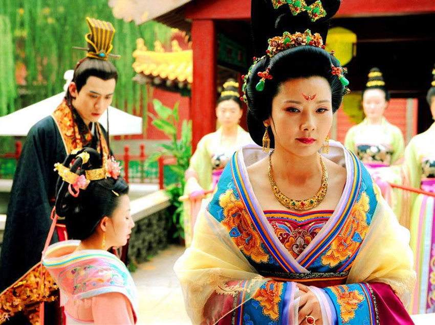 宠爱杨玉环的是哪位皇帝,宠冠后宫朕的独宠皇妃