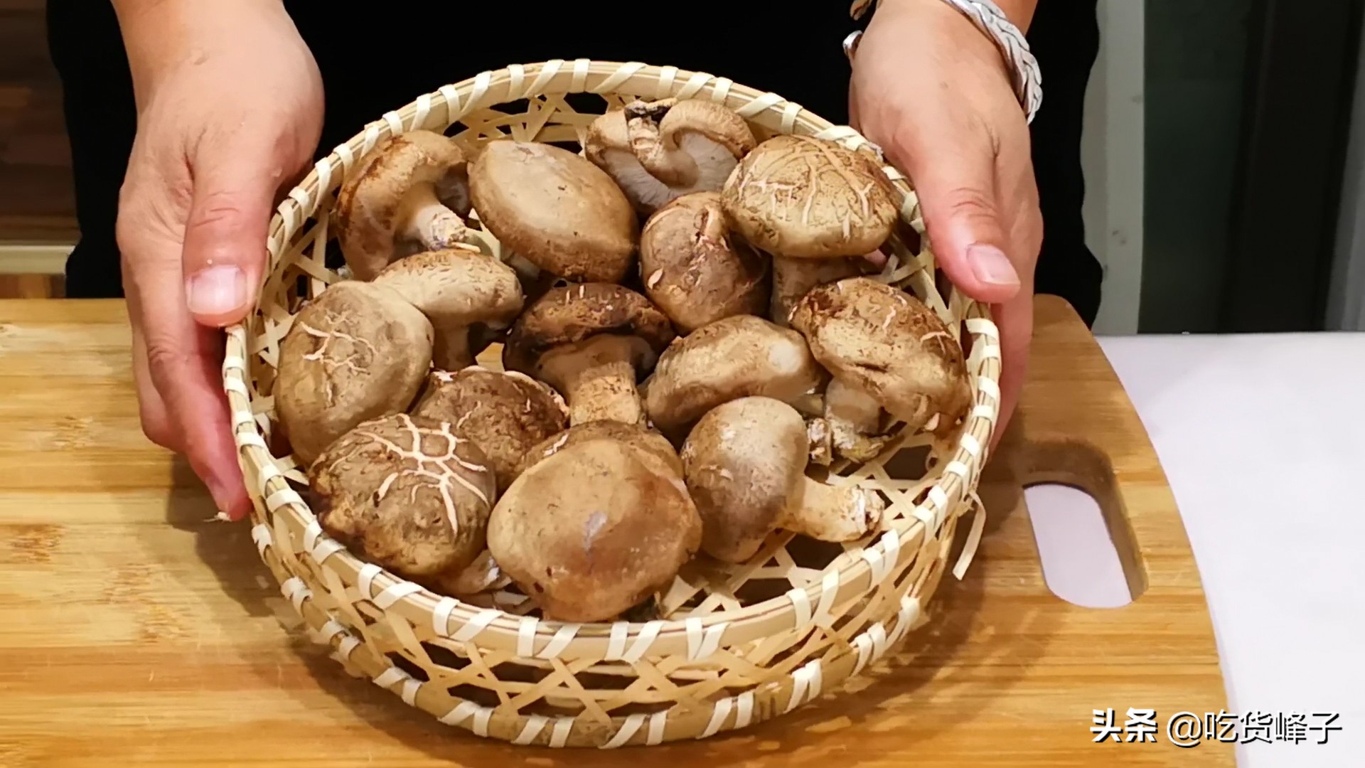 蔬菜起虫子有什么方法无公害驱虫,如何洗青菜才能将菜虫洗出来