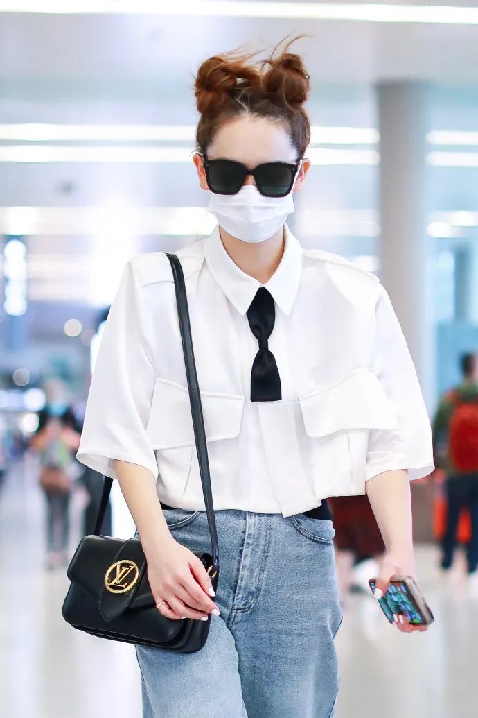 戚薇最近发型适合什么脸型,戚薇双丸子头发型