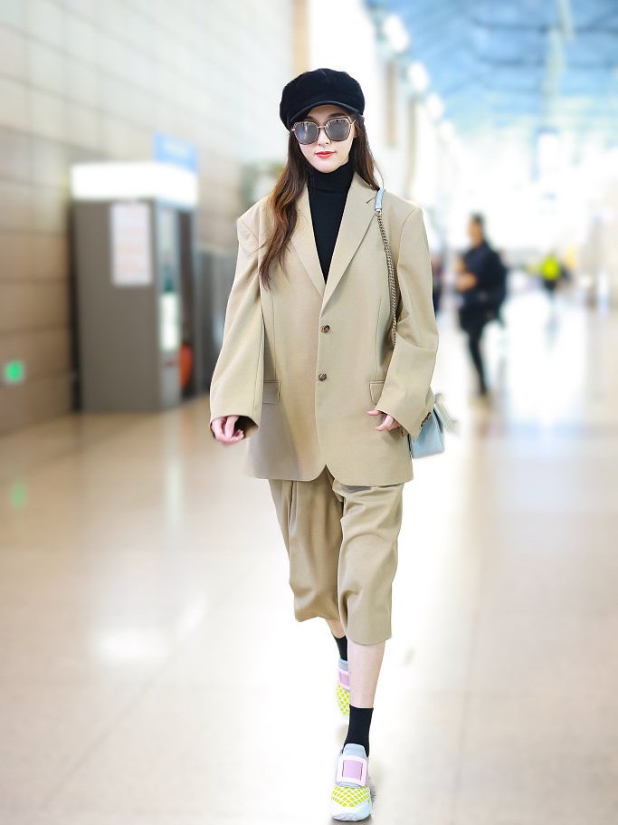 好看又百搭的五分裤,宽松五分裤穿出潮流气息