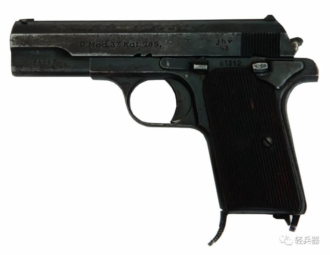 好文继续:瓦尔特PP/PPK、绍尔38H等纳粹曾装备的手枪,也曾出现在大连警局:大连警用手枪追踪(12)