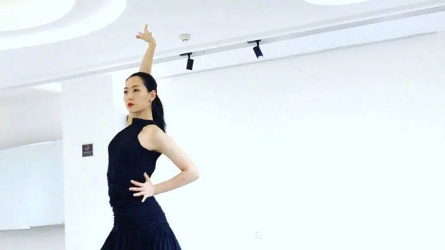 冰雪薇甜现状图片,冰雪薇甜现在有钱吗